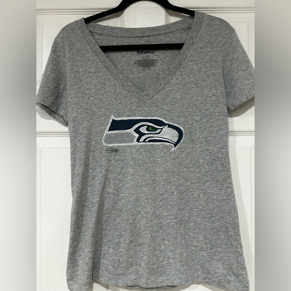 Fanatics Seahawks Gray V-Neck Top